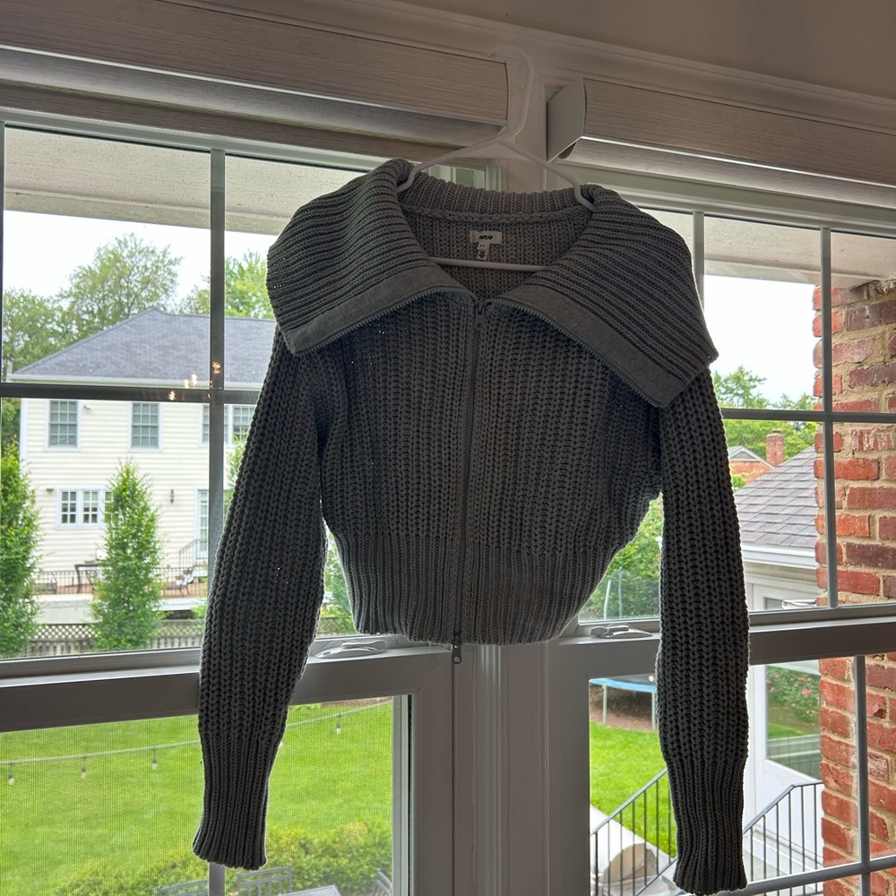 Aerie Gray Chunky Knit Cardigan with Fold-Over Collar